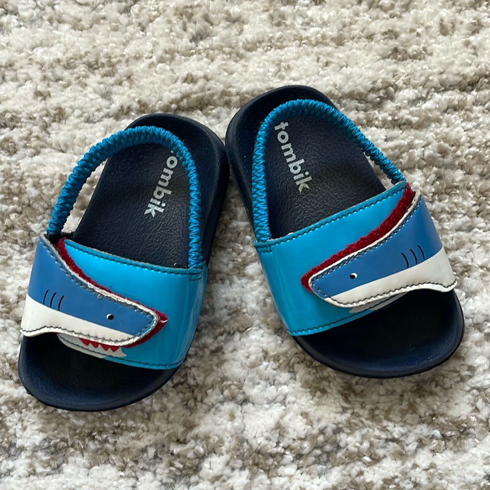 Like New Tombak Shark Sandals Velcro Toddler size 6